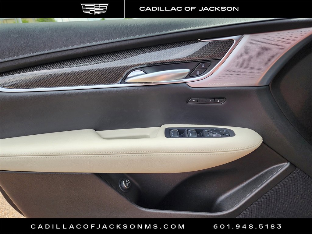 New 2025 Cadillac XT5 Sportv w/ Technology Package image 10