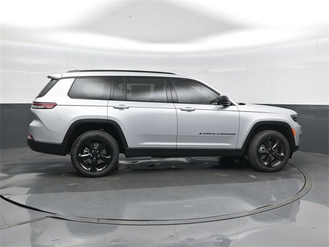 New 2025 Jeep Grand Cherokee L Altitude image 7