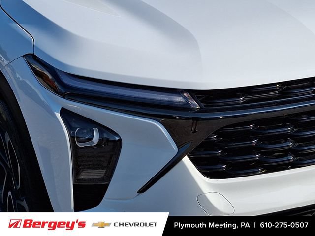 Certified 2024 Chevrolet Trax RS w/ Driver Confidence Package FWD image 11