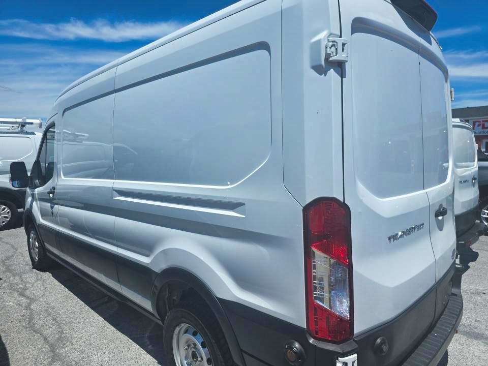Used 2020 Ford Transit 250 Medium Roof w/ Load Area Protection Package RWD image 5