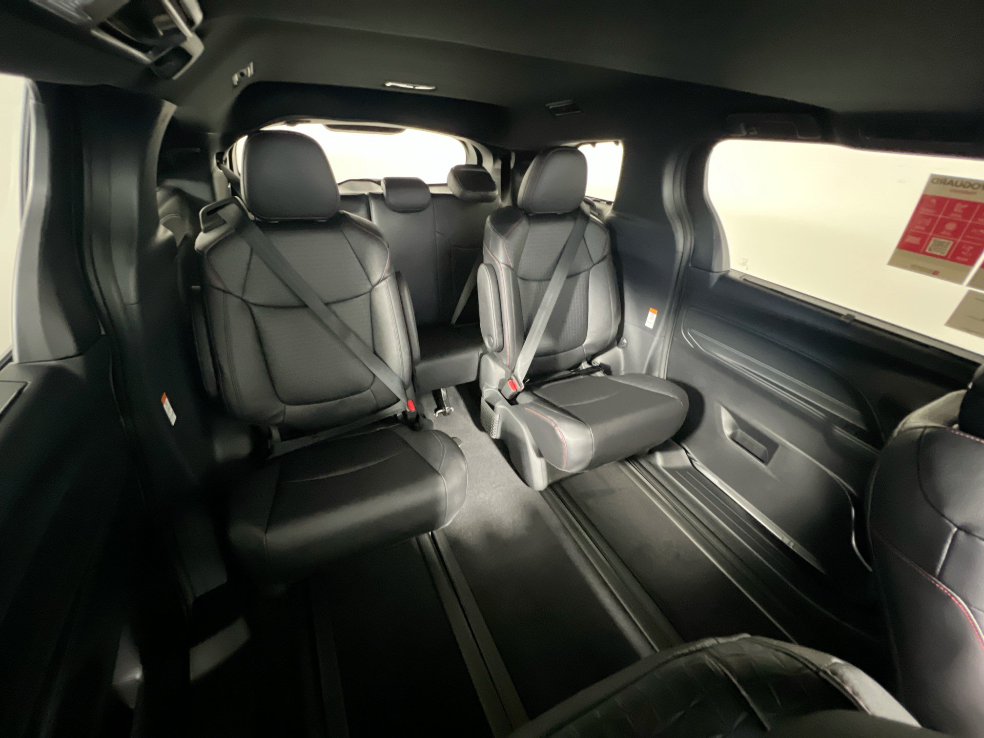 New 2026 Toyota Sienna XSE FWD image 32