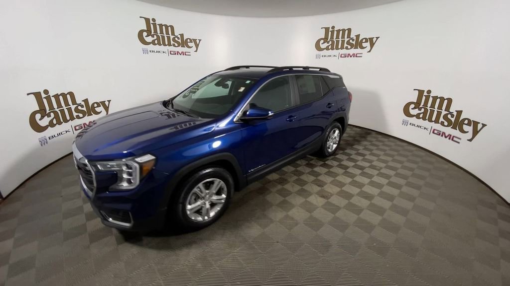 Certified 2023 GMC Terrain SLE w/ Driver Convenience Package image 4