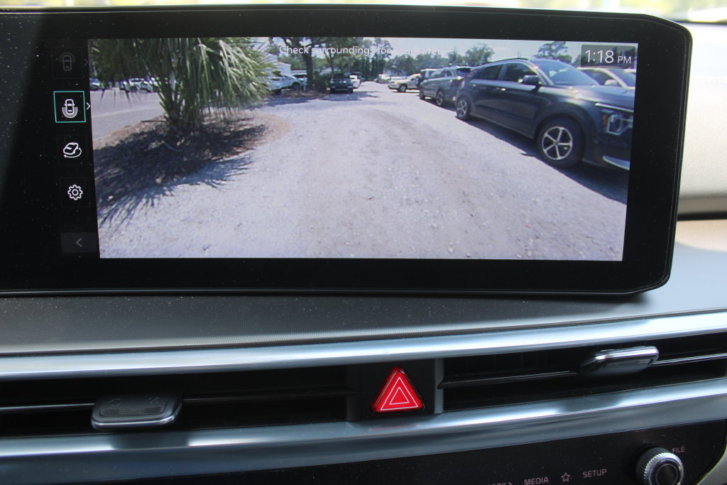 Certified 2024 Kia Sorento SX FWD image 60