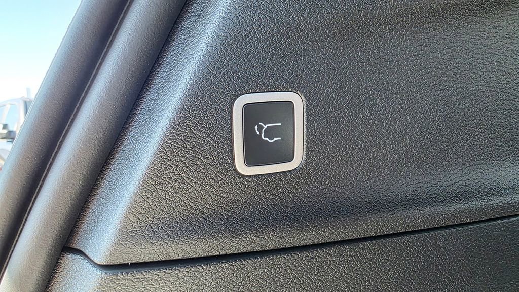 New 2026 Chrysler Pacifica Pinnacle image 18