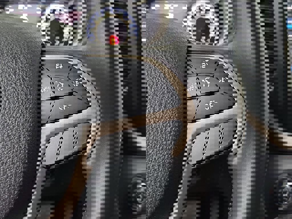 Used 2016 Jeep Cherokee Limited image 20