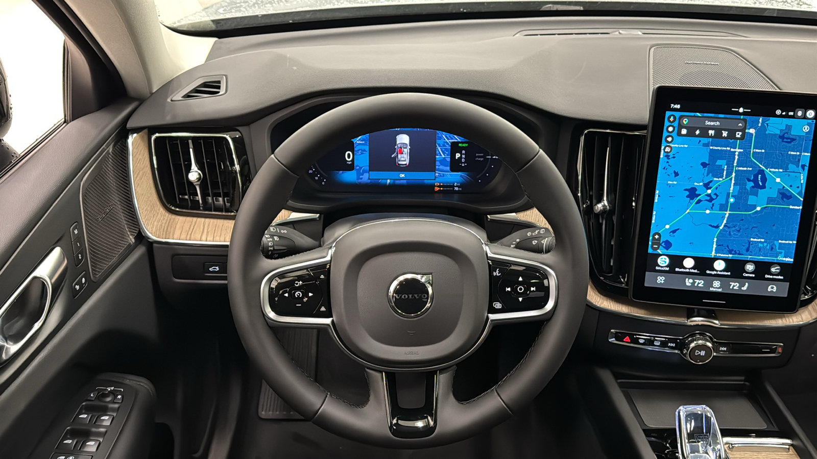 New 2027 Volvo XC60 T8 Plus AWD/4WD image 12