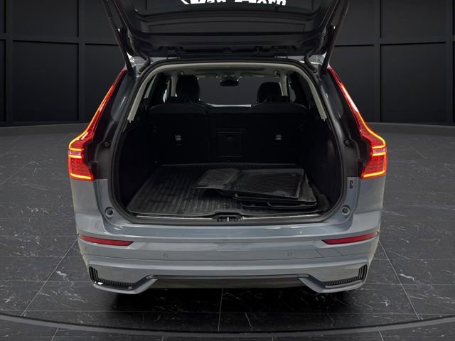 Used 2024 Volvo XC60 B5 Plus w/ Climate Package image 16