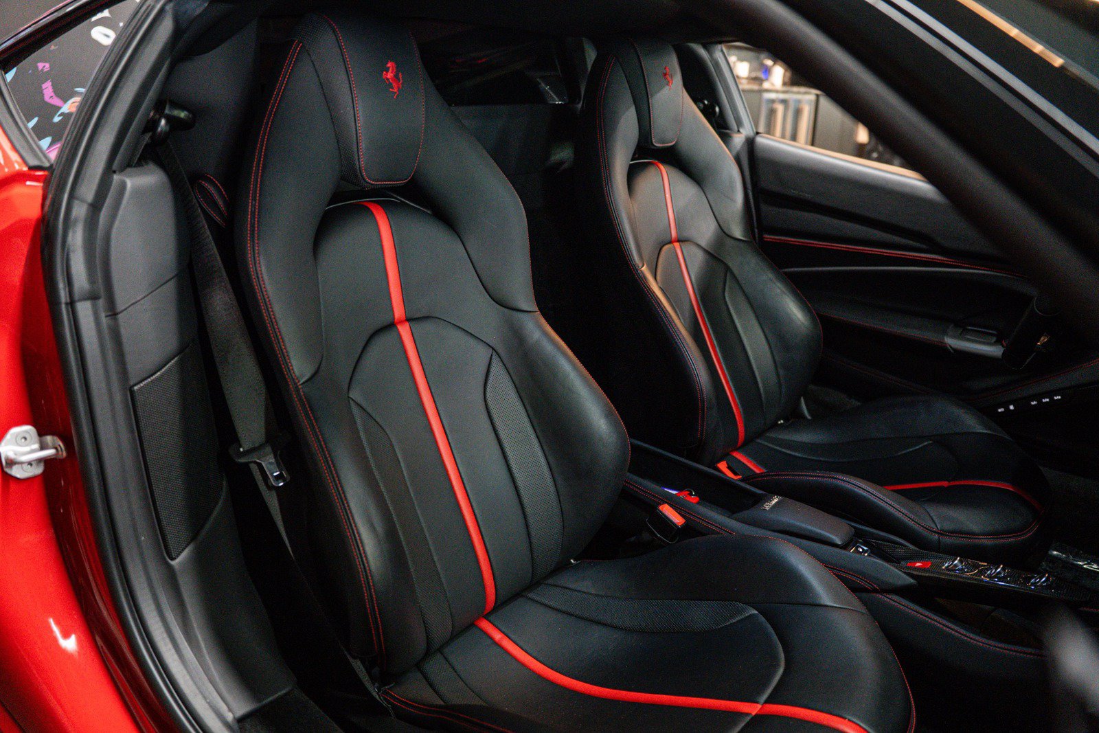 Used 2021 Ferrari F8 Tributo RWD image 11
