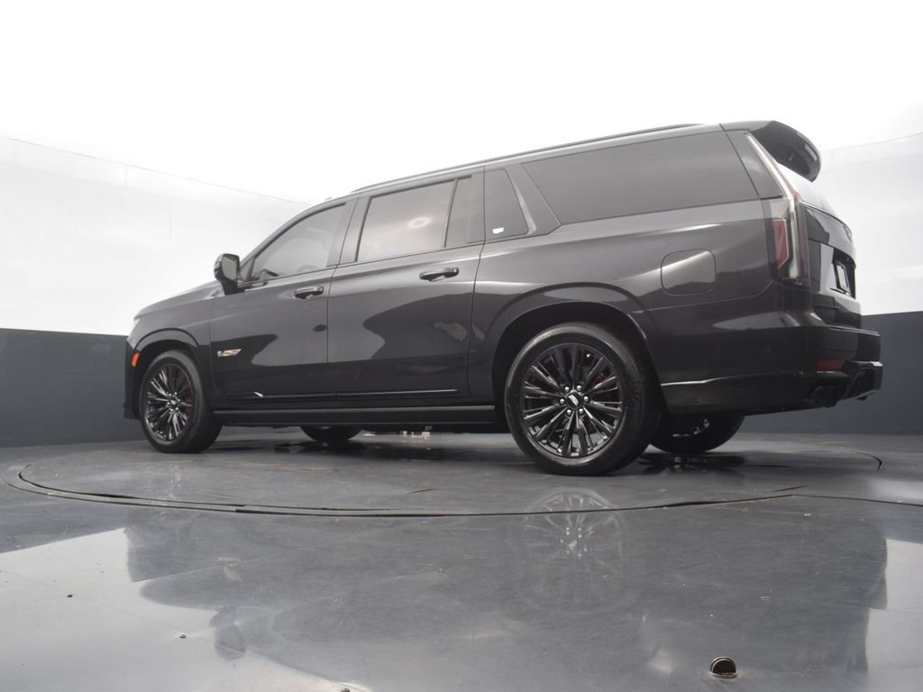 Certified 2024 Cadillac Escalade ESV V w/ LPO, ONYX Package AWD/4WD image 54
