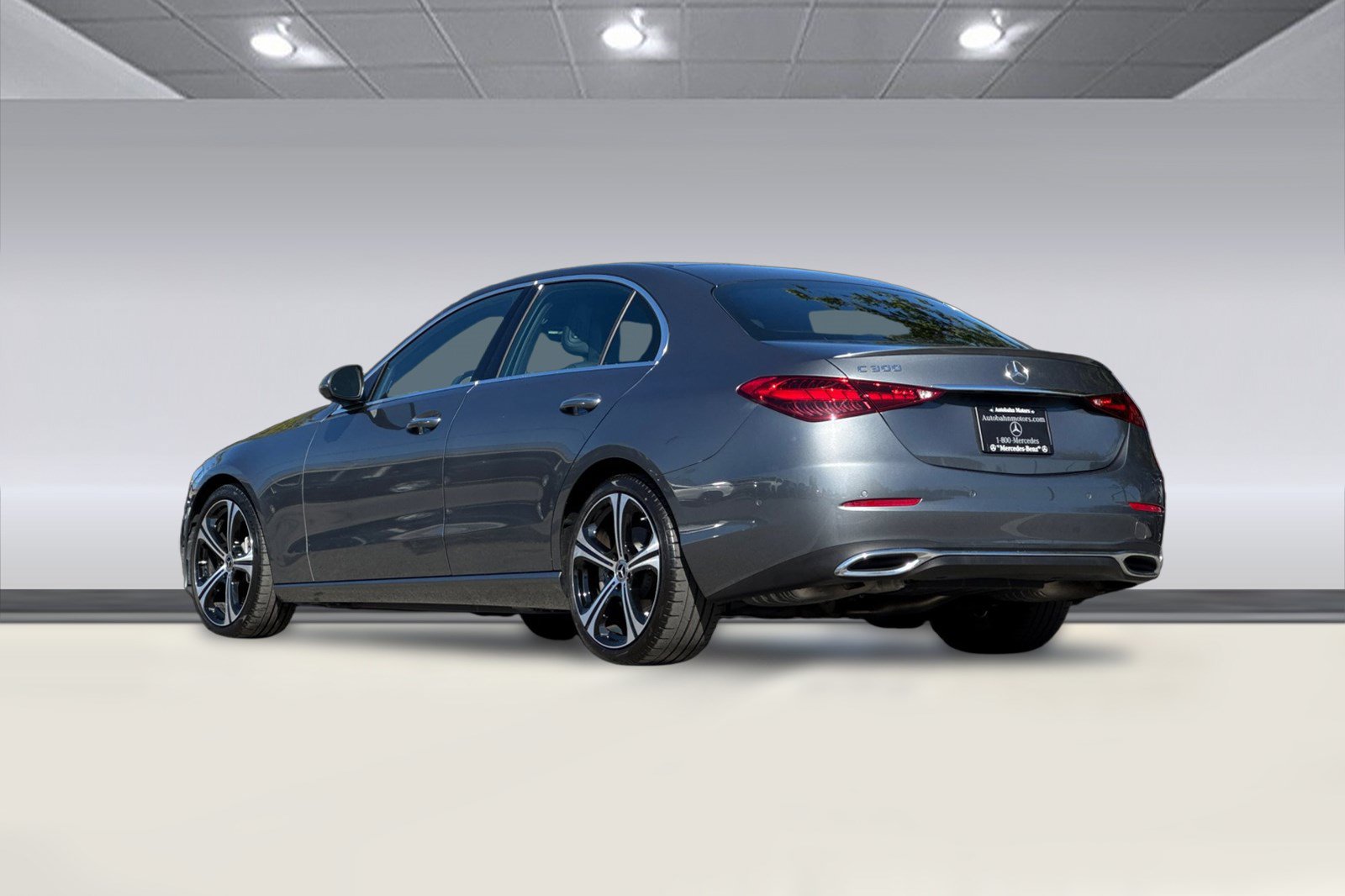 Used 2023 Mercedes-Benz C 300 Sedan image 3