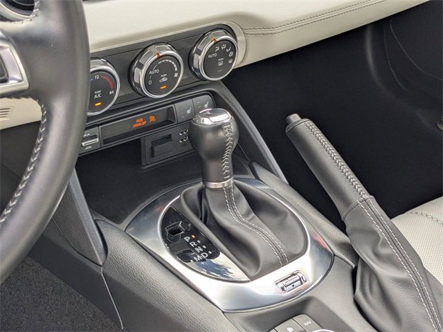 Used 2021 MAZDA MX-5 Miata RF Grand Touring image 16