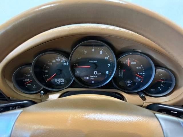 Used 2005 Porsche 911 Carrera RWD image 16