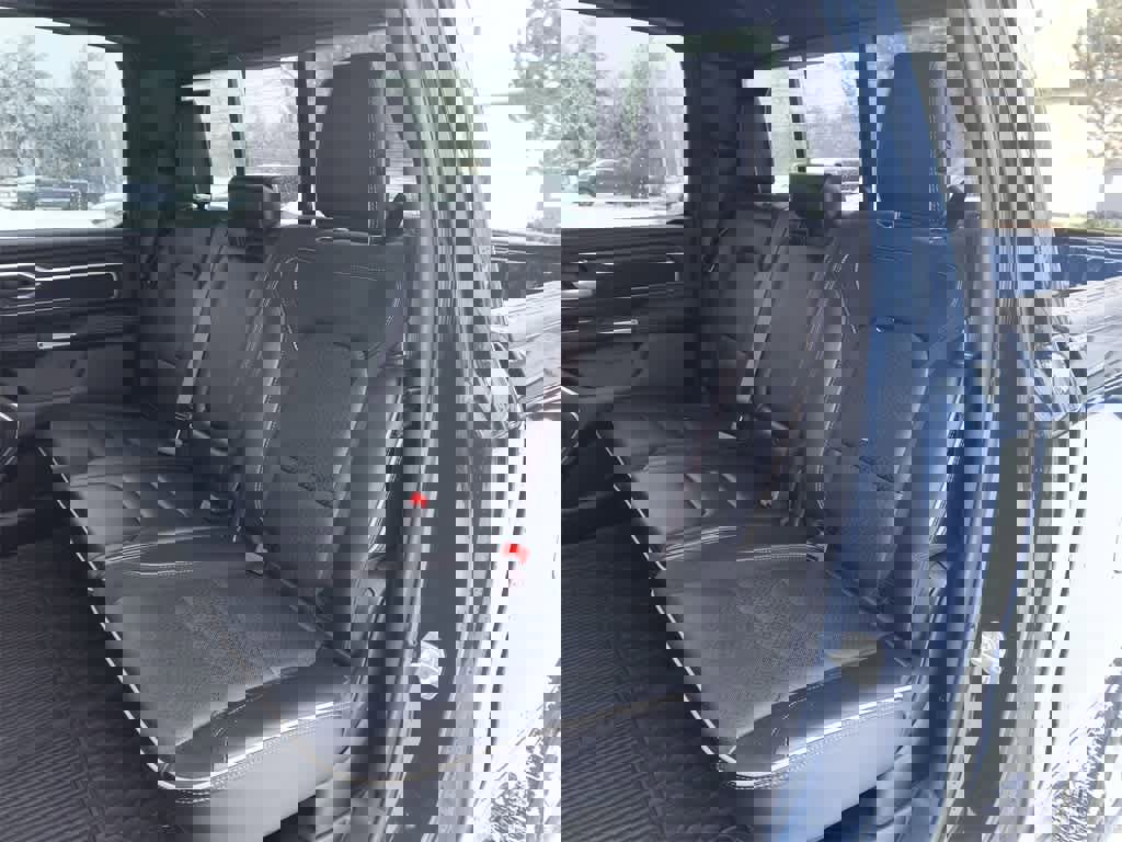 Used 2024 RAM 1500 Laramie image 22