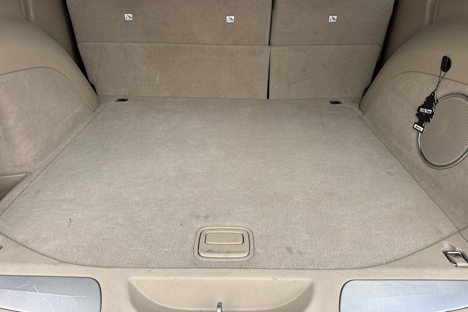 Used 2018 Jeep Grand Cherokee Overland AWD/4WD image 17