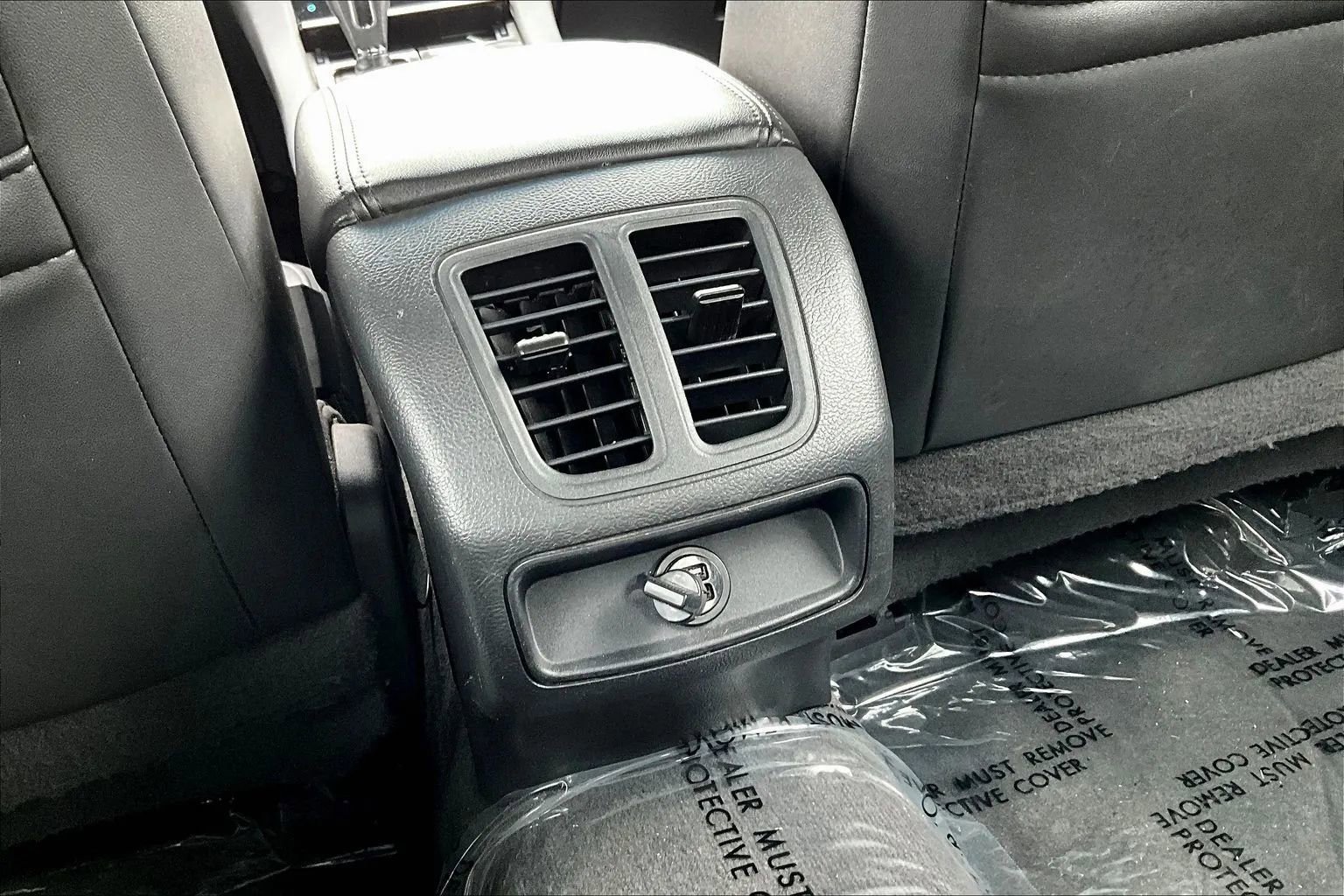 Used 2013 Ford Taurus Limited FWD image 10