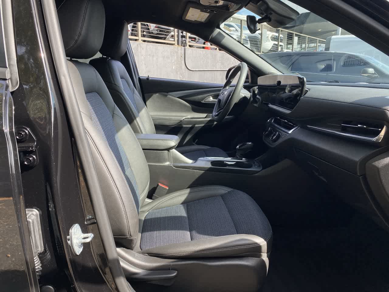 Used 2026 Buick Envista Preferred FWD image 18
