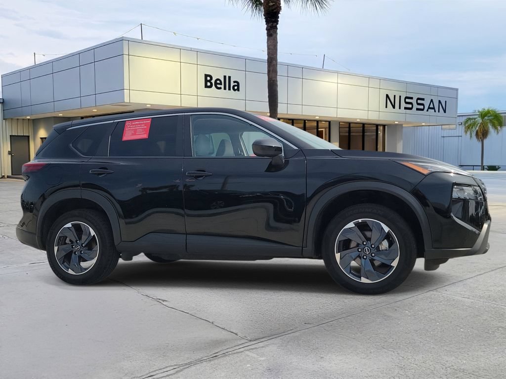 Certified 2025 Nissan Rogue SV FWD image 10