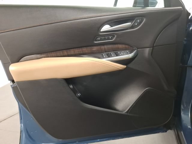 Used 2025 Cadillac XT4 Premium Luxury FWD image 14