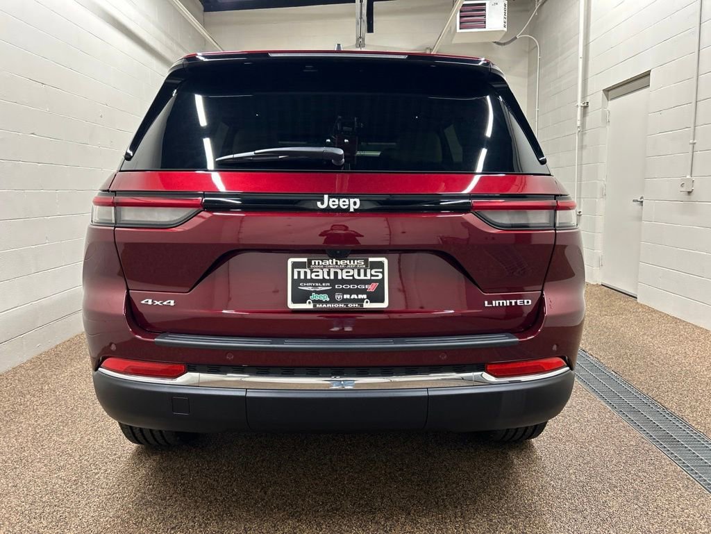 Used 2025 Jeep Grand Cherokee Limited w/ Trailer Tow Package AWD/4WD image 3