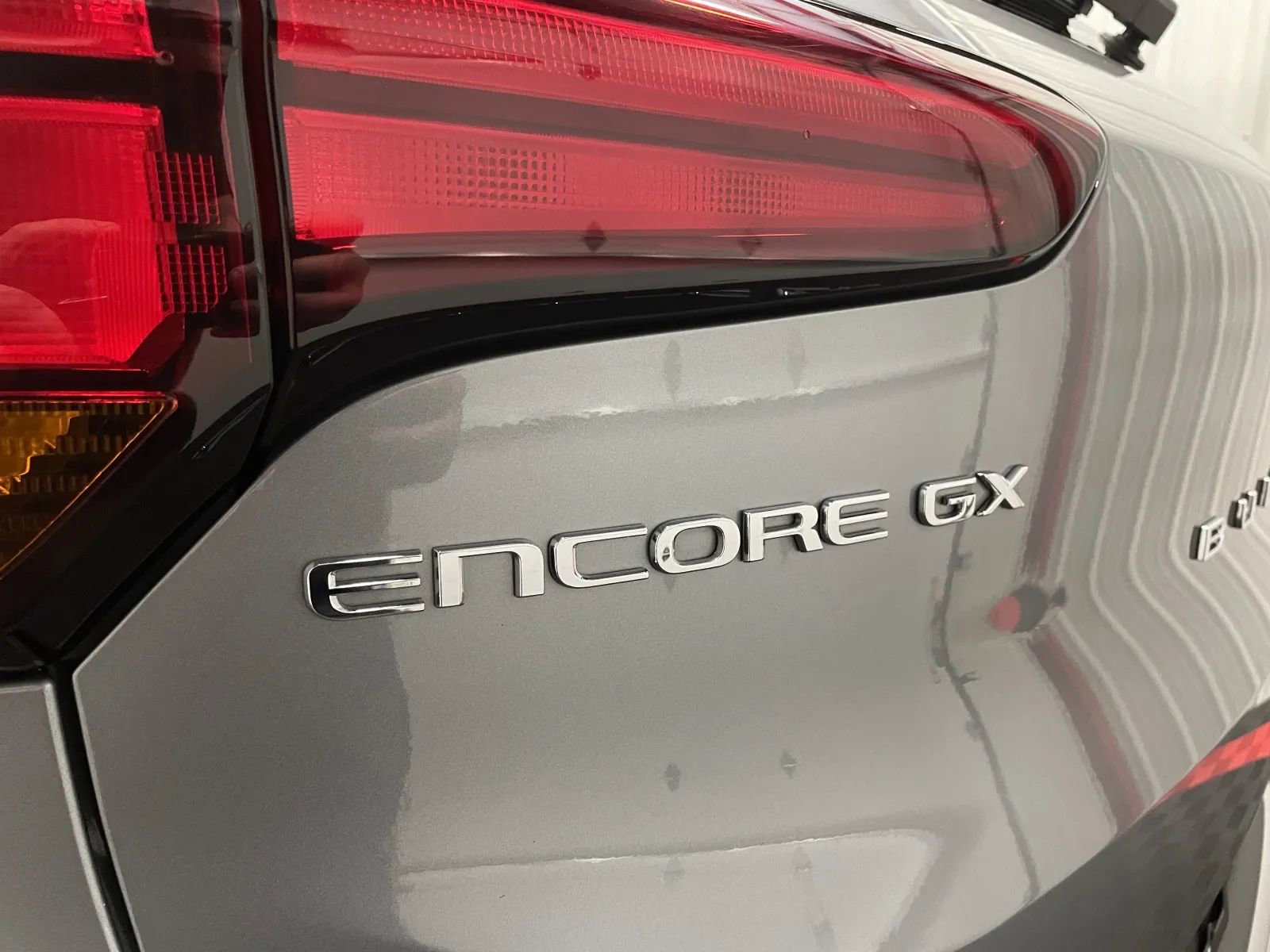 Used 2025 Buick Encore GX Preferred image 13