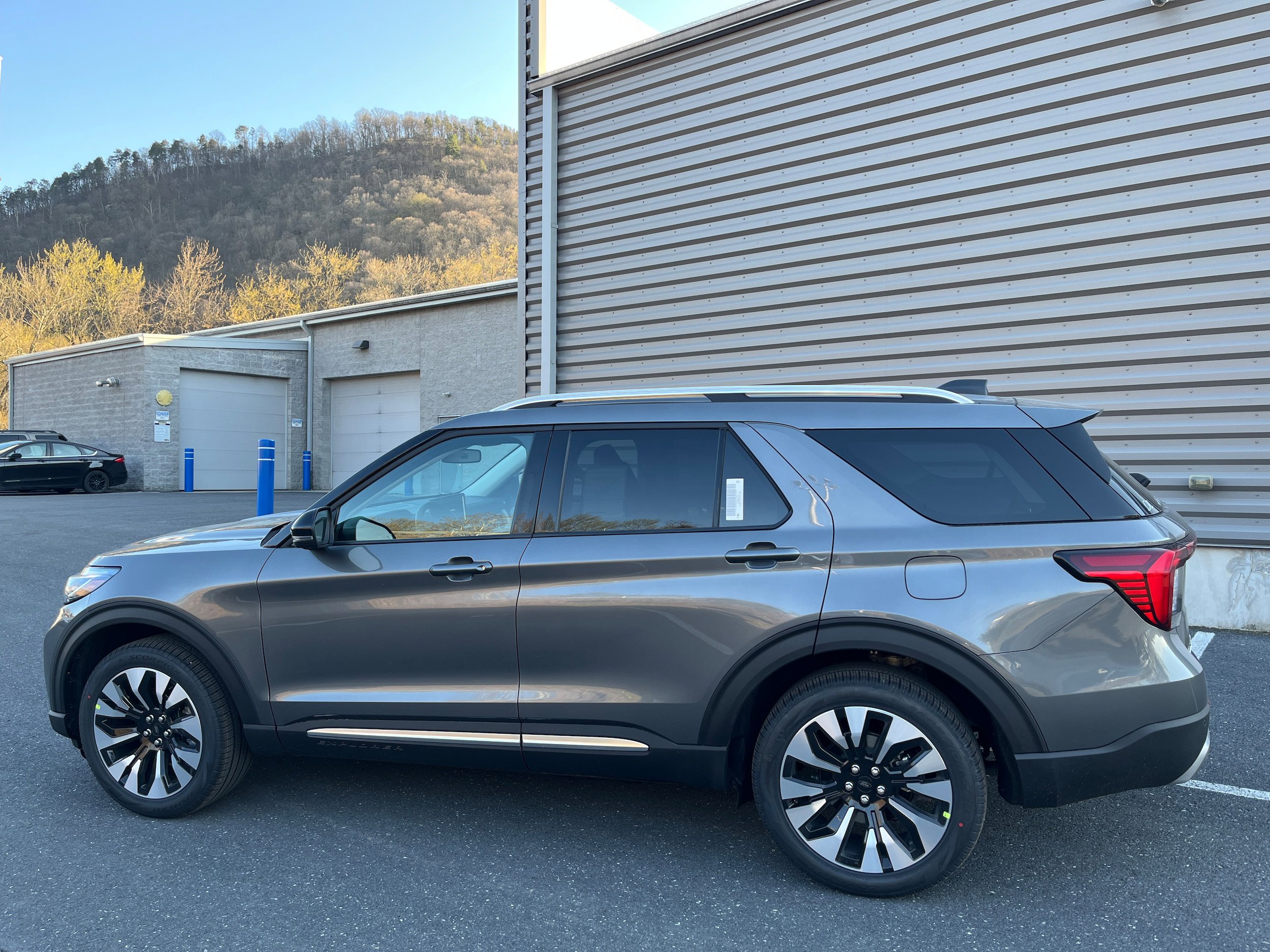New 2026 Ford Explorer Platinum AWD/4WD image 6