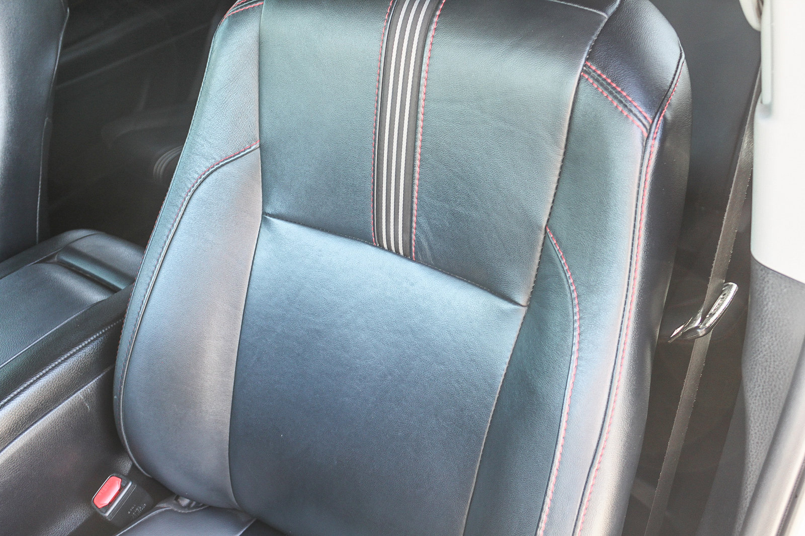 Used 2019 Toyota Highlander SE image 27