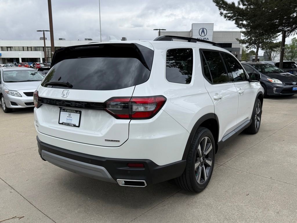 Certified 2025 Honda Pilot Touring image 6