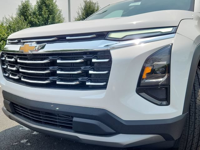 New 2027 Chevrolet Equinox LT w/ LPO, Floor Liner Package FWD image 10