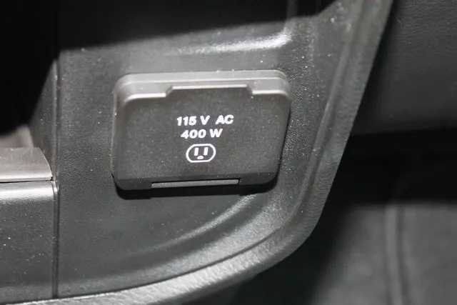 New 2024 RAM 2500 Tradesman w/ Chrome Appearance Group AWD/4WD image 25