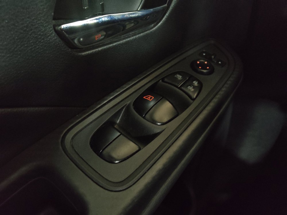 Used 2024 Nissan Versa SV FWD image 27