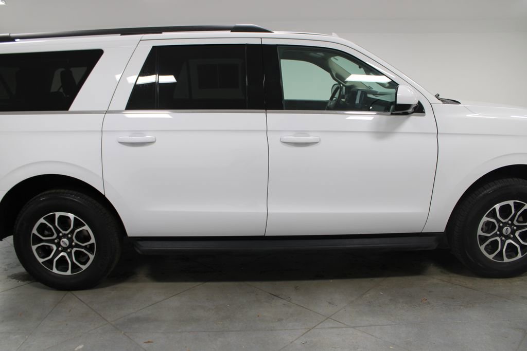 Used 2024 Ford Expedition Max XLT image 11