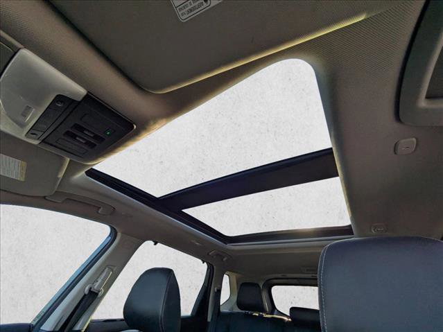 Used 2022 Nissan Rogue SL w/ SL Premium Package FWD image 16