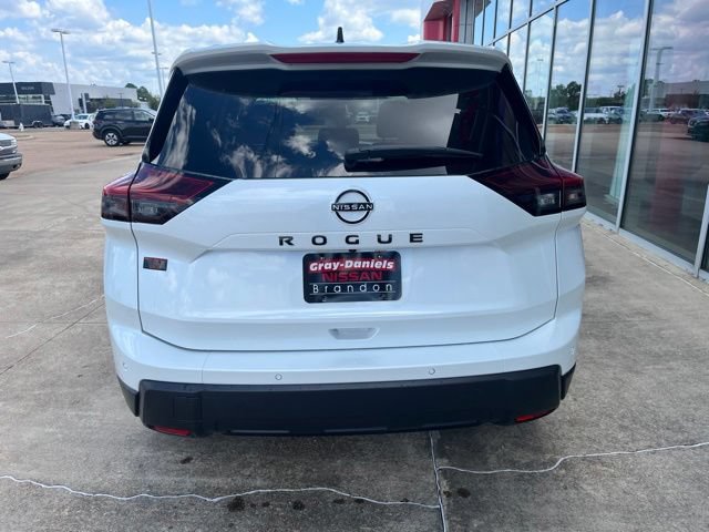 New 2026 Nissan Rogue Dark Armor FWD image 3