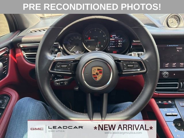 Used 2023 Porsche Macan Turbo AWD/4WD image 31