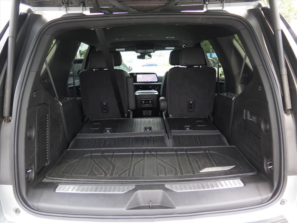 Used 2025 Chevrolet Tahoe RST w/ Comfort Package RWD image 25