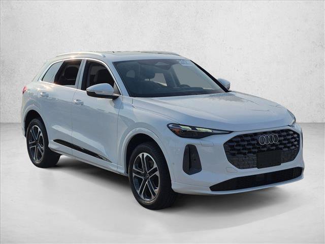 Certified 2025 Audi Q5 Premium w/ Convenience Package AWD/4WD image 3