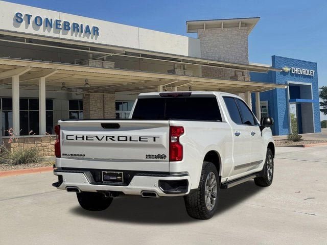 Used 2023 Chevrolet Silverado 1500 High Country w/ Technology Package AWD/4WD image 5