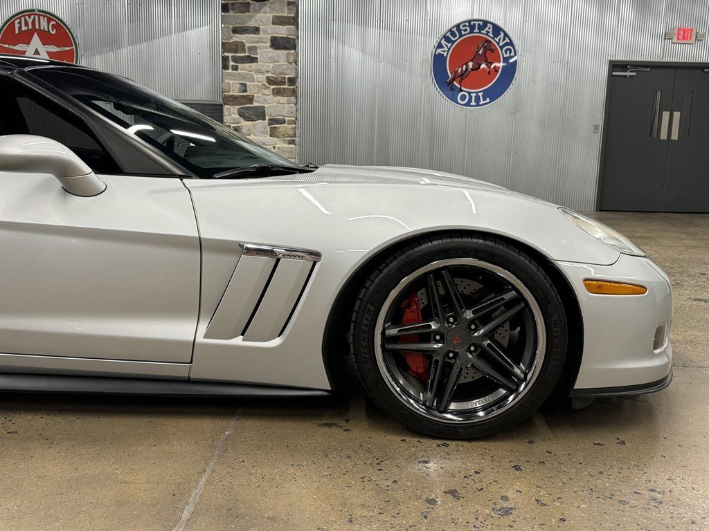Used 2011 Chevrolet Corvette Grand Sport w/ Preferred Equipment Group image 19