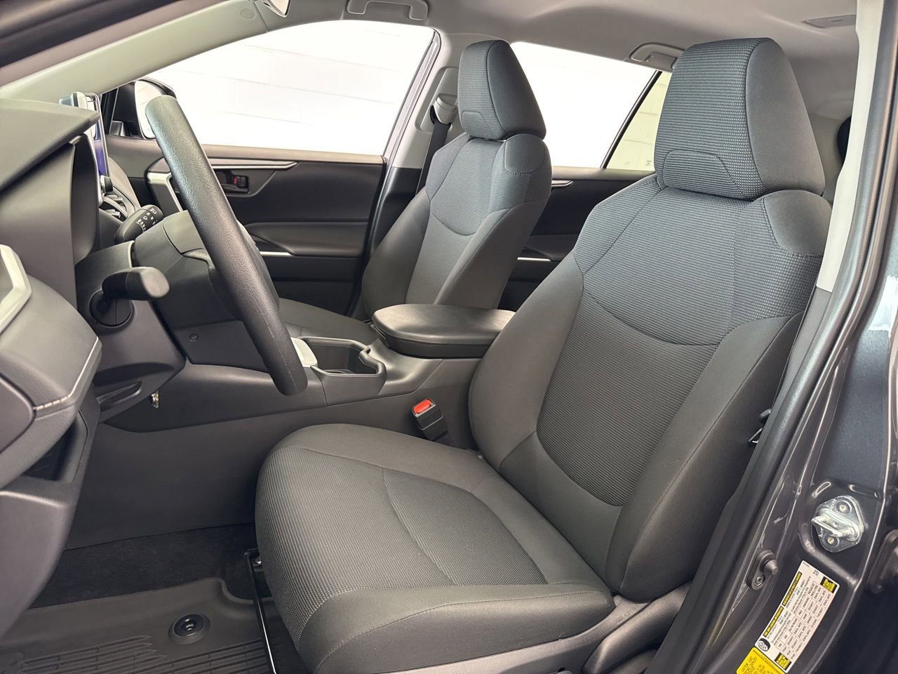Certified 2025 Toyota RAV4 LE AWD/4WD image 15