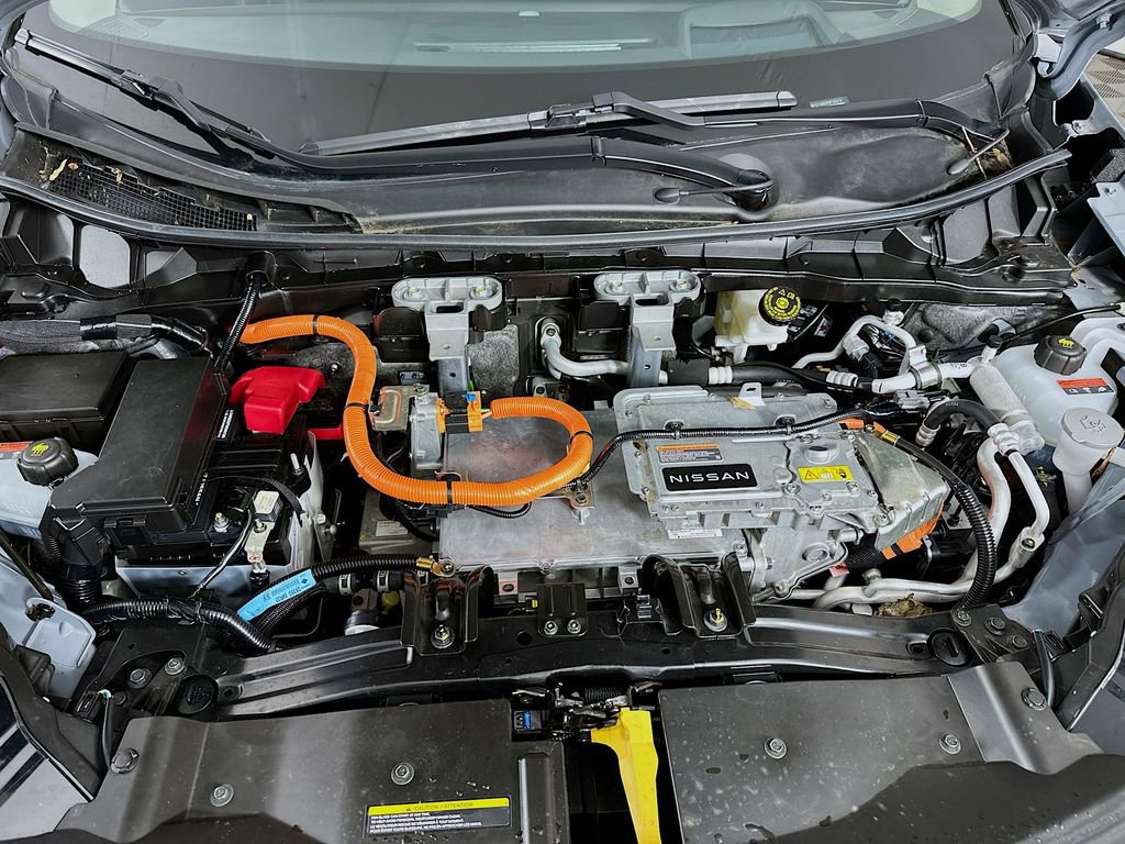 Used 2023 Nissan Ariya AWD image 31