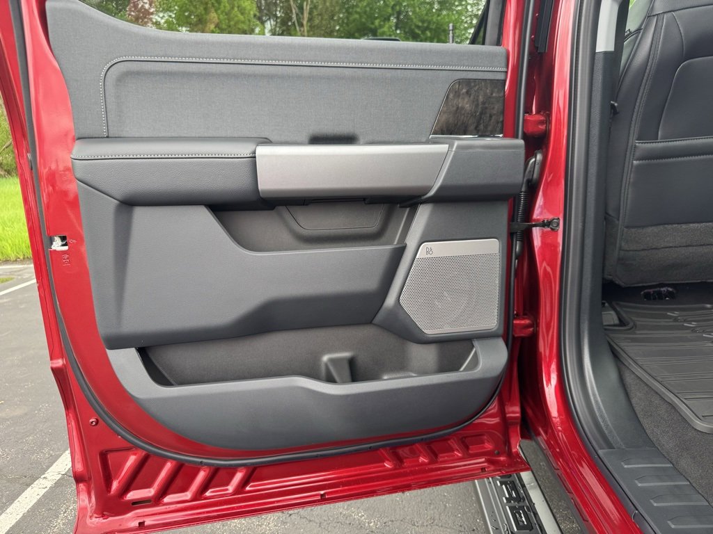 New 2025 Ford F350 Lariat w/ Lariat Ultimate Package image 26