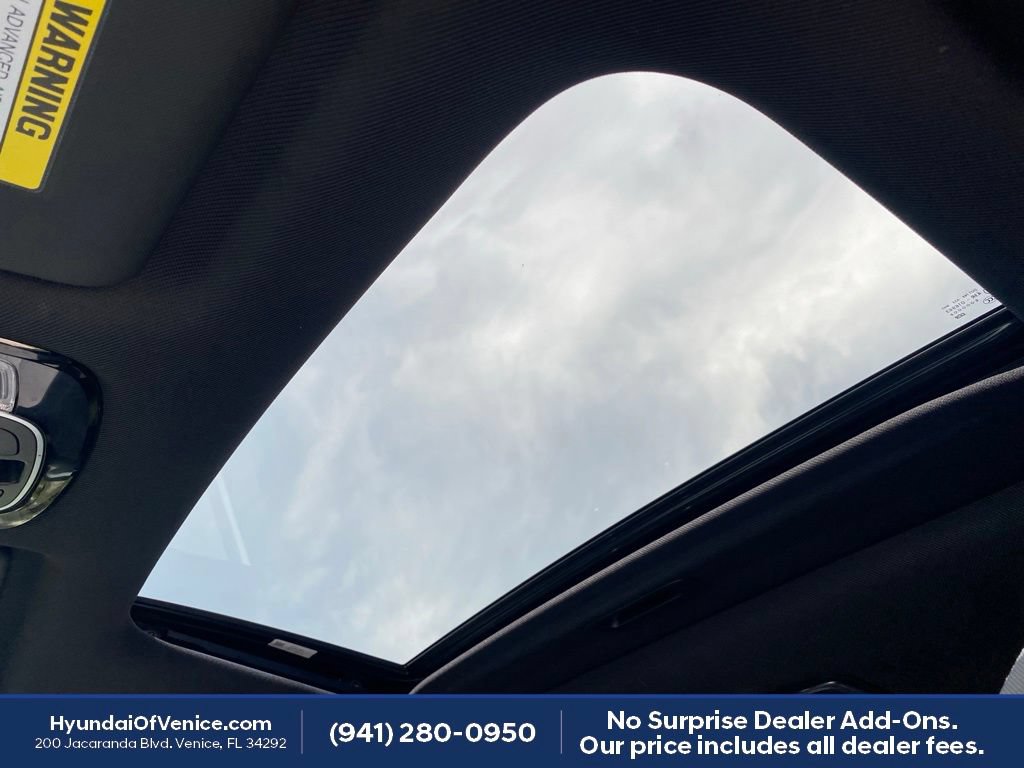 Certified 2023 Hyundai Santa Cruz SEL w/ Activity Package FWD image 5