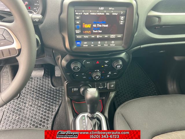 Used 2023 Jeep Renegade Latitude image 17