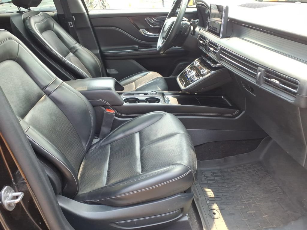 Certified 2021 Lincoln Corsair AWD w/ Premium Package image 18