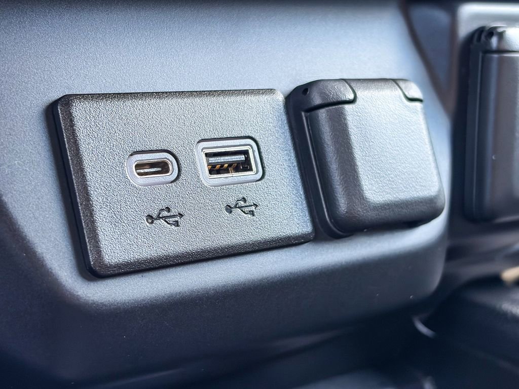 Used 2020 GMC Sierra 1500 AT4 w/ AT4 Premium Package image 31