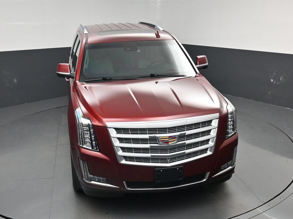 Used 2019 Cadillac Escalade Luxury w/ LPO, Radiant Package AWD/4WD image 26