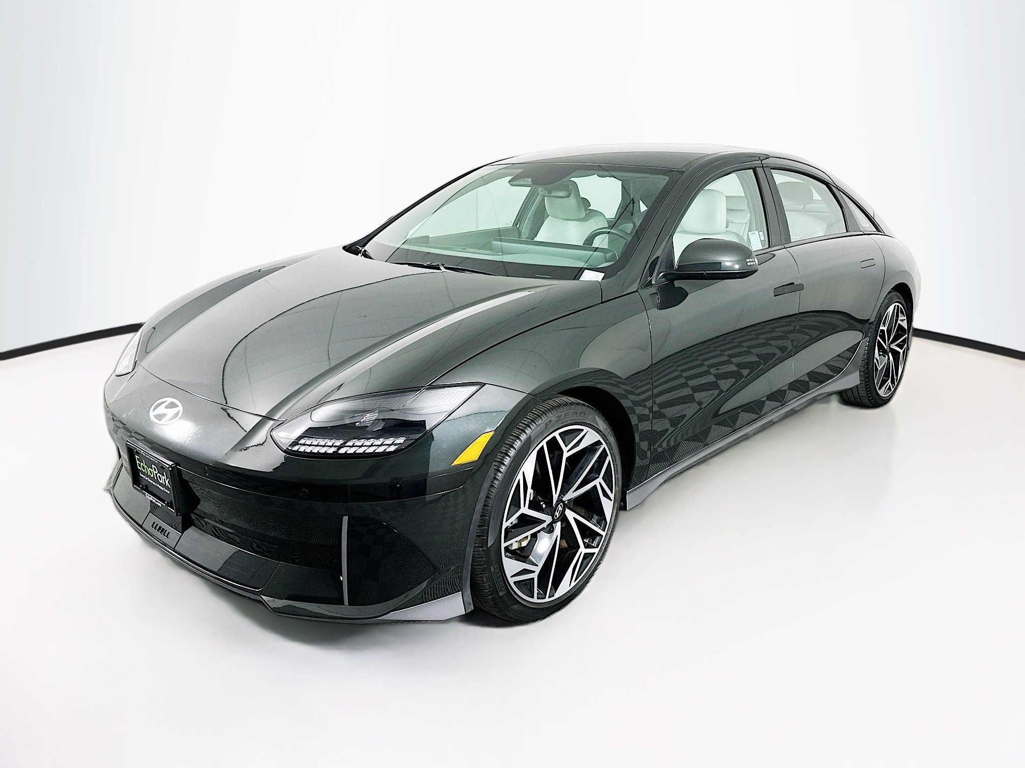 Used 2023 Hyundai Ioniq 6 SEL image 3