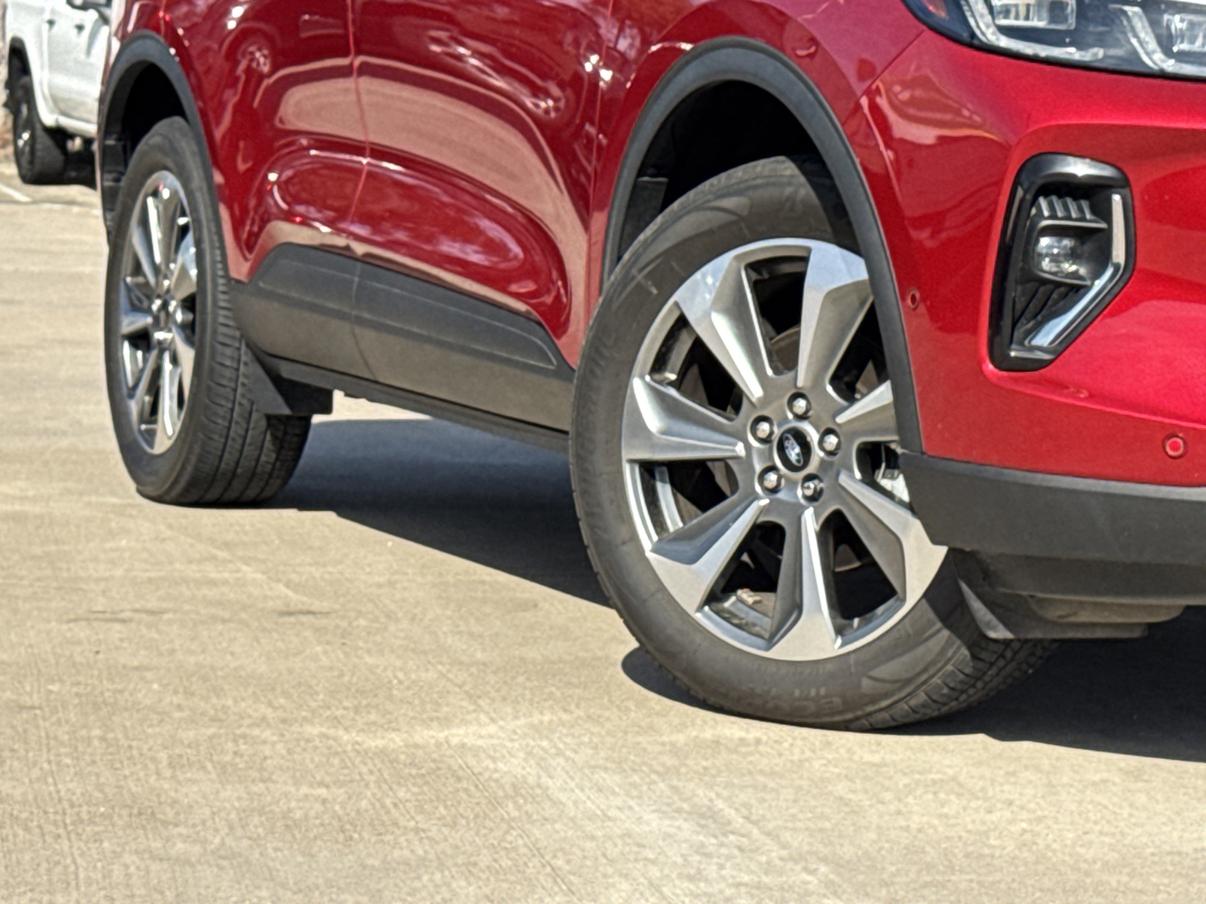 Used 2023 Ford Escape Platinum w/ Premium Technology Package image 36