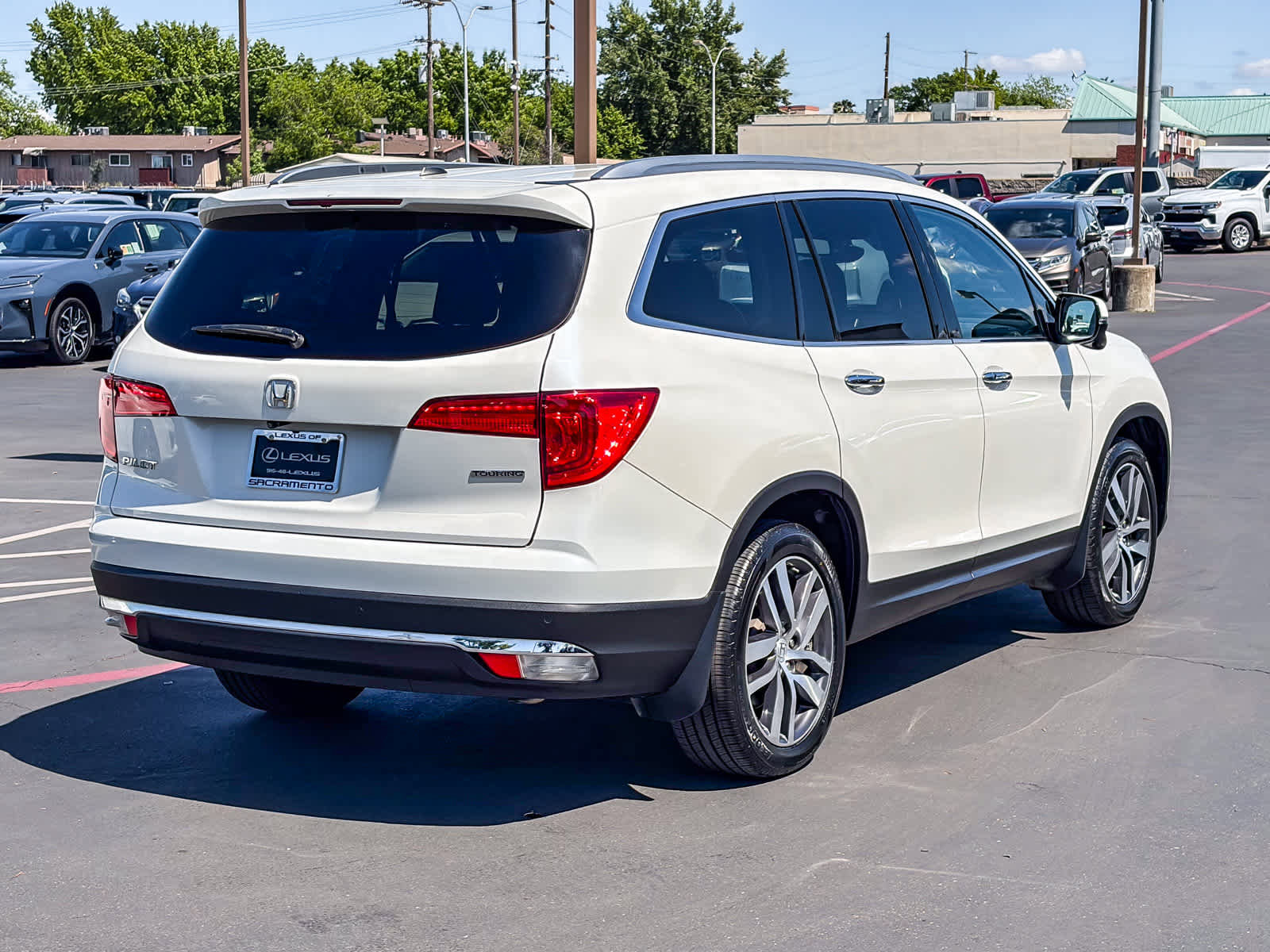 Used 2018 Honda Pilot Touring image 4