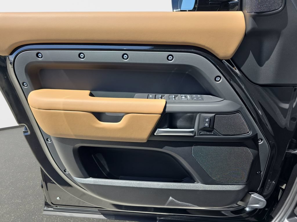 New 2026 Land Rover Defender 110 S AWD/4WD image 27